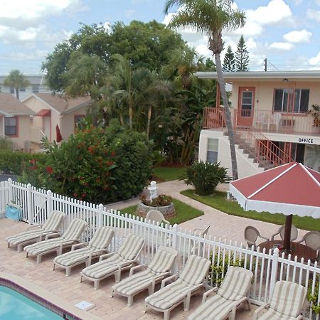 סיינט פיט ביץ' Carlton House Motel And Suites מראה חיצוני תמונה