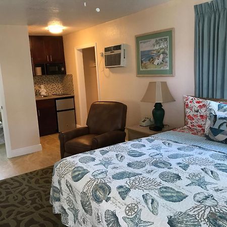 סיינט פיט ביץ' Carlton House Motel And Suites מראה חיצוני תמונה