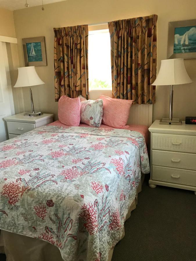 סיינט פיט ביץ' Carlton House Motel And Suites מראה חיצוני תמונה