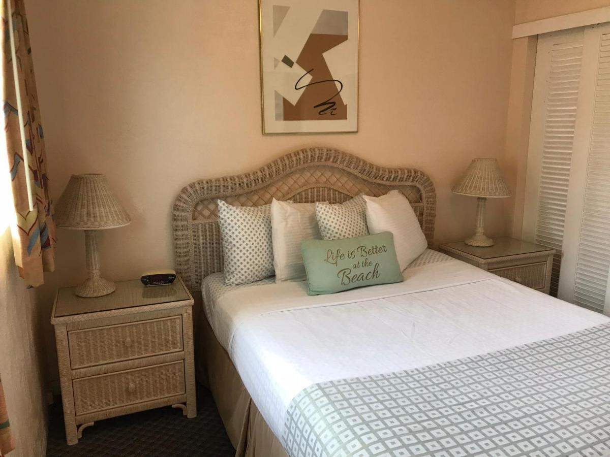 סיינט פיט ביץ' Carlton House Motel And Suites מראה חיצוני תמונה
