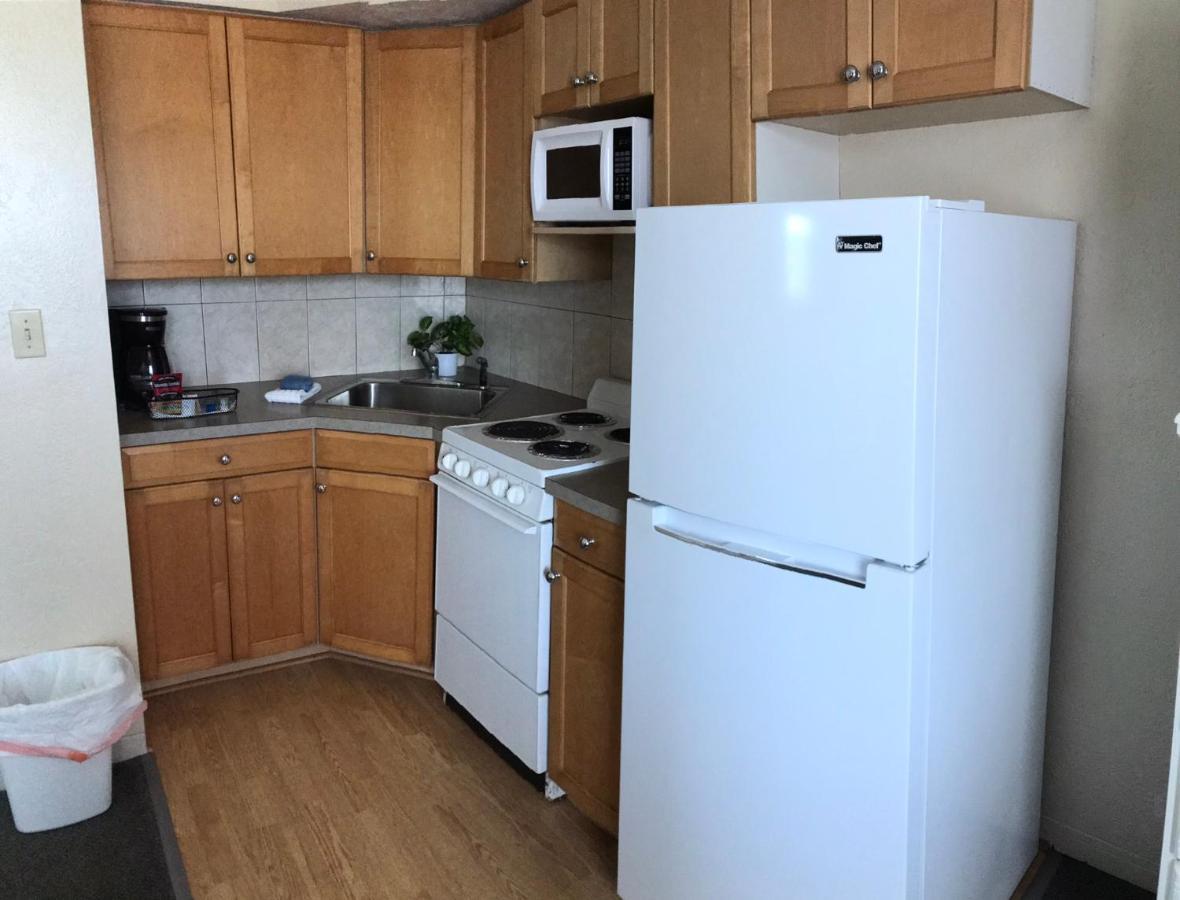 סיינט פיט ביץ' Carlton House Motel And Suites מראה חיצוני תמונה