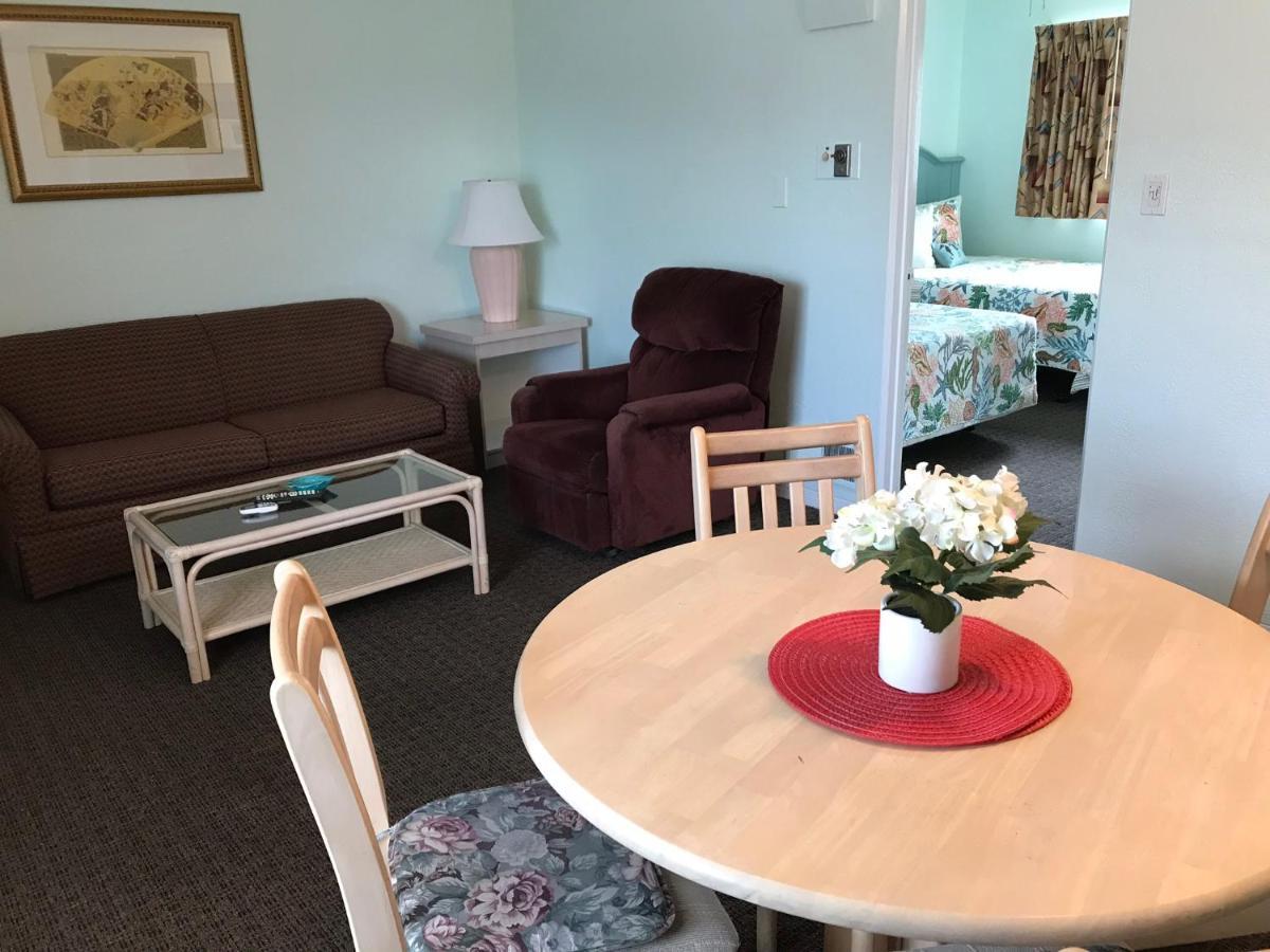 סיינט פיט ביץ' Carlton House Motel And Suites מראה חיצוני תמונה