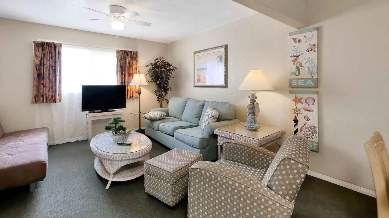 סיינט פיט ביץ' Carlton House Motel And Suites מראה חיצוני תמונה