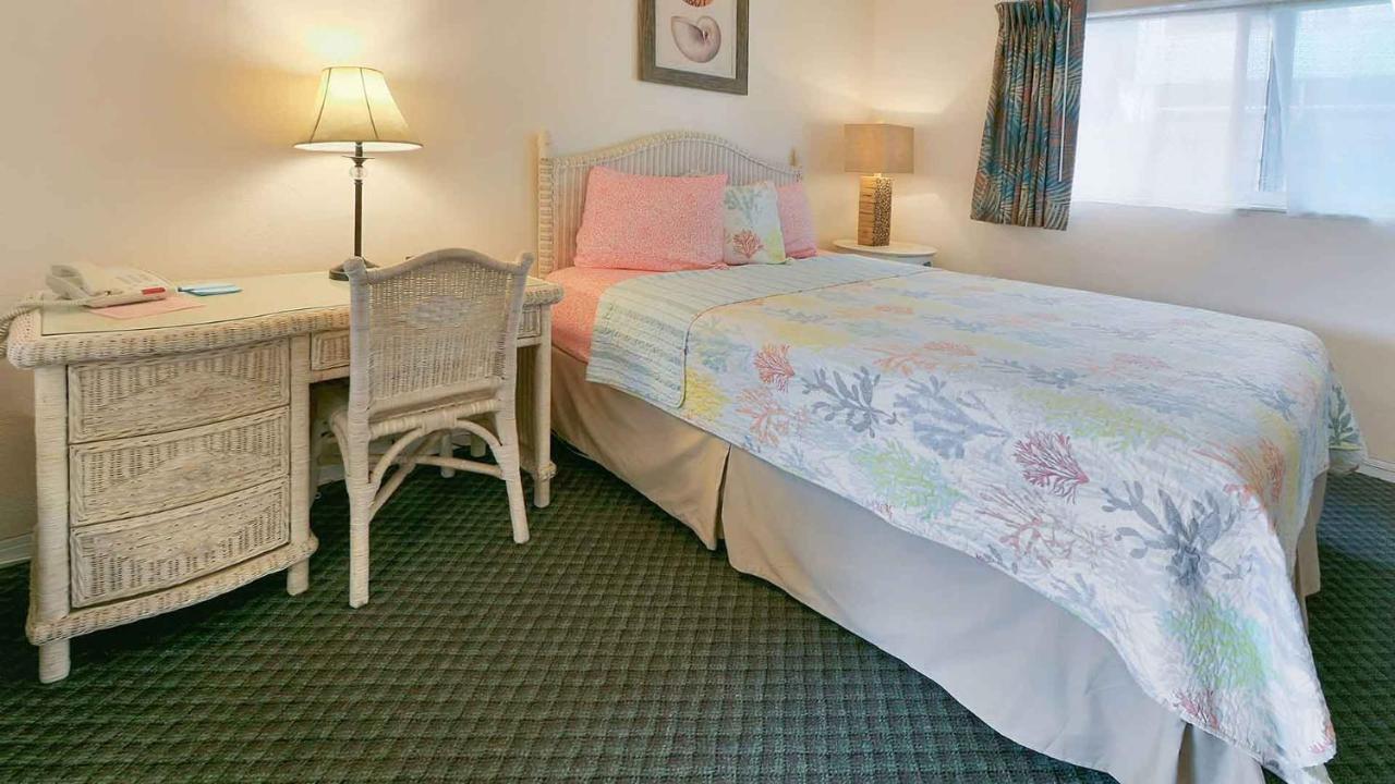 סיינט פיט ביץ' Carlton House Motel And Suites מראה חיצוני תמונה