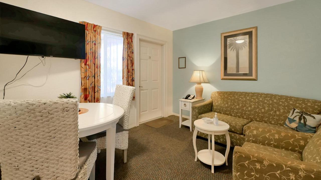 סיינט פיט ביץ' Carlton House Motel And Suites מראה חיצוני תמונה