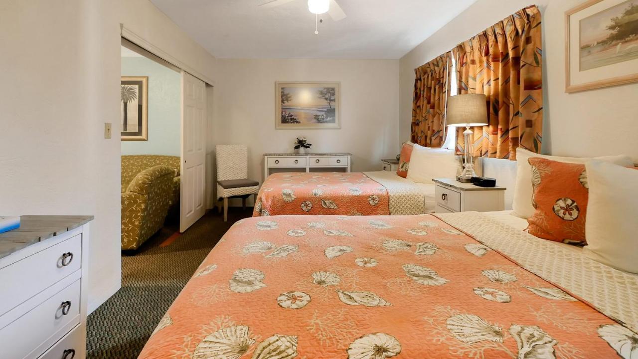 סיינט פיט ביץ' Carlton House Motel And Suites מראה חיצוני תמונה