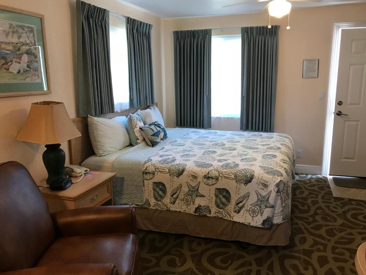 סיינט פיט ביץ' Carlton House Motel And Suites מראה חיצוני תמונה
